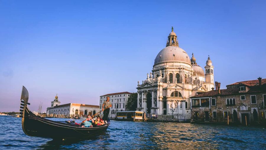 Venice: Gondola Ride under the Bridge of Sighs with Audio Guide App - Key highlights at a glance