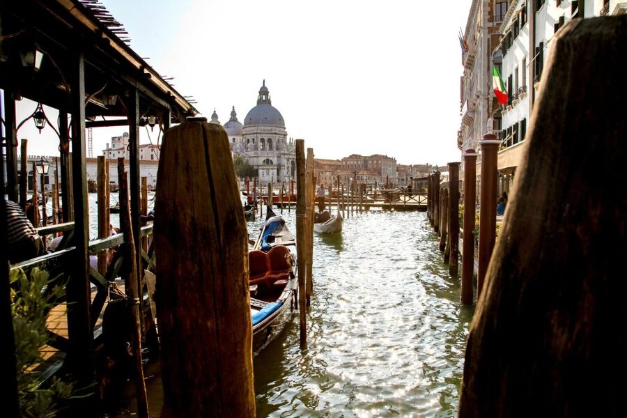 Venice: Gondola Ride with Live Guide or Audio Guide - The 30-Minute Gondola Ride: How the Time on the Water Works
