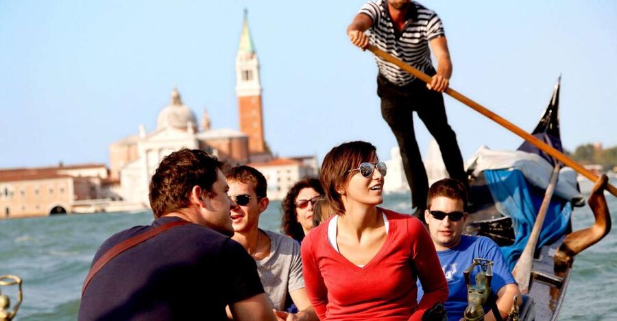 Venice: Gondola Ride with Live Guide or Audio Guide - The 20-Minute Intro Walk: Venetian Traditions Without Overload