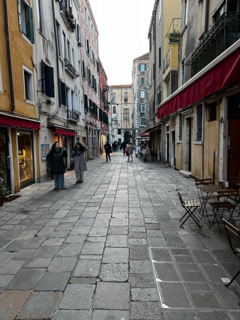 Venice: Jewish Ghetto and Synagogue Ticket with Audio Guide - Getting oriented at the ticket office and audio app