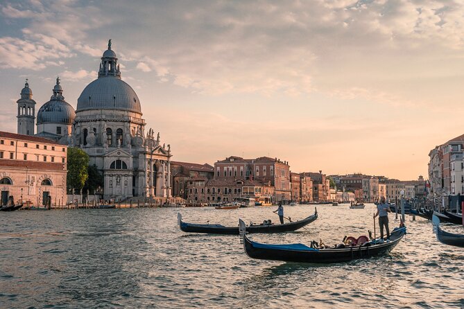 Venice Scavenger Hunt and Highlights Self Guided Audio Tour - How the World City Trail App Guides You Without a Live Guide