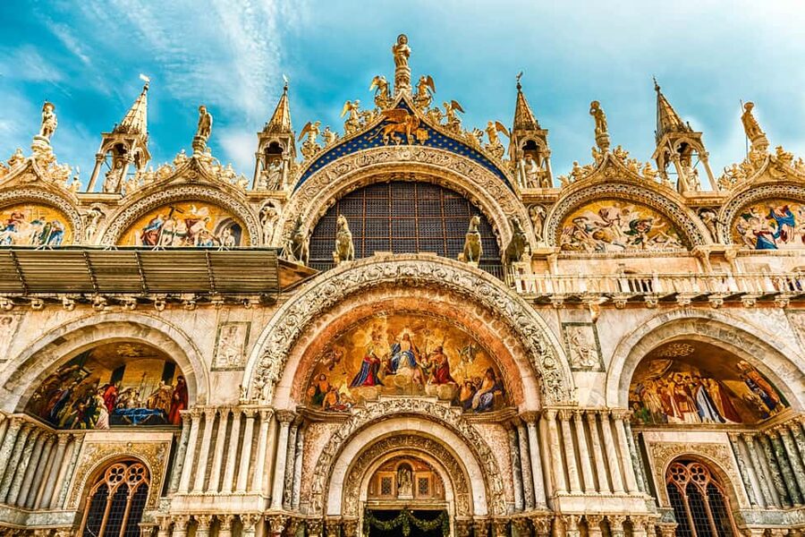 Venice: Skip-the-line St. Mark's Basilica Entry & Audioguide - Porta San Pietro: The Smart Move on Busy Days