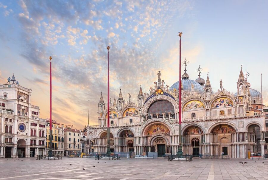 Venice: St. Mark's Basilica Ticket with Audio Guide - Dress code and rules: this is where people get turned away