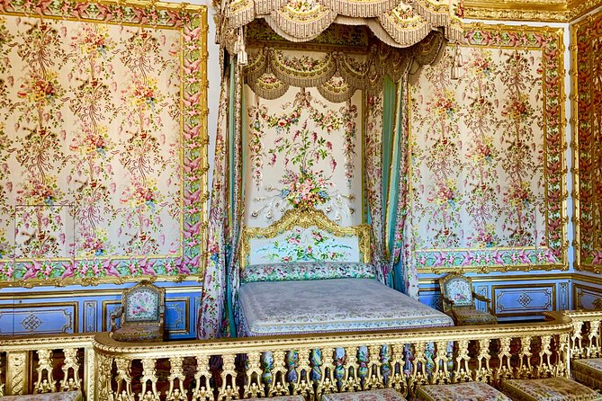 Versailles Palace & Gardens Audio Tour - Private Transportation - Entering the Palace: State Apartments of Louis XIV and the Hall of Mirrors