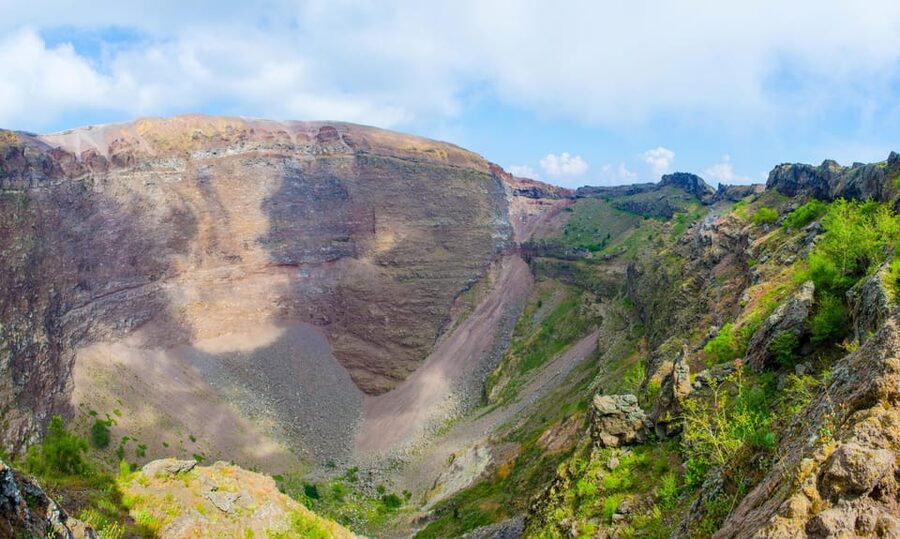 Vesuvius National Park Skip-The-Line Ticket and Audio Guide - The Big Goal: Hike Up to the Crater for Naples Views