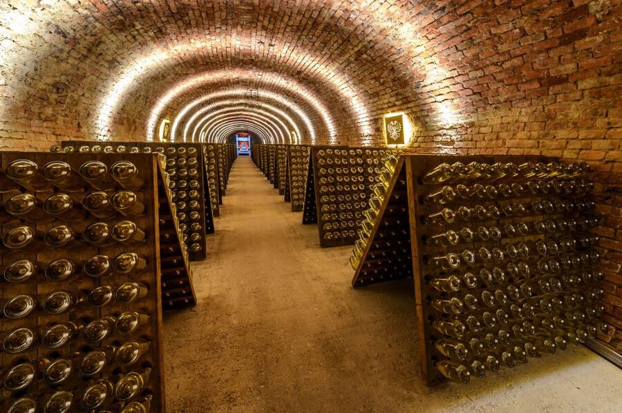 Vienna: Schlumberger Wine Cellar Guided or Self-Guided Tour - Your 60-minute audio walk: learning how the sparkle is born