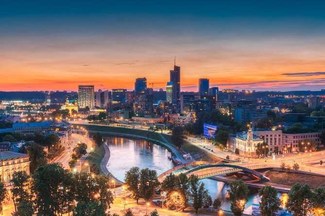 Vilnius Scavenger Hunt and Highlights Self Guided Audio Tour - Who this Vilnius scavenger hunt is best for