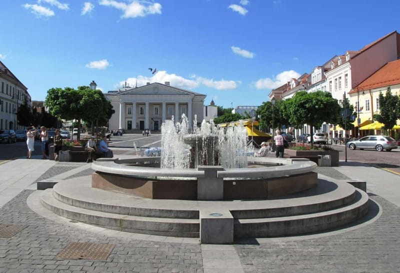 Vilnius: Sightseeing Audio Tour - Žvėrynas (Menagerie District) and Neris River Views