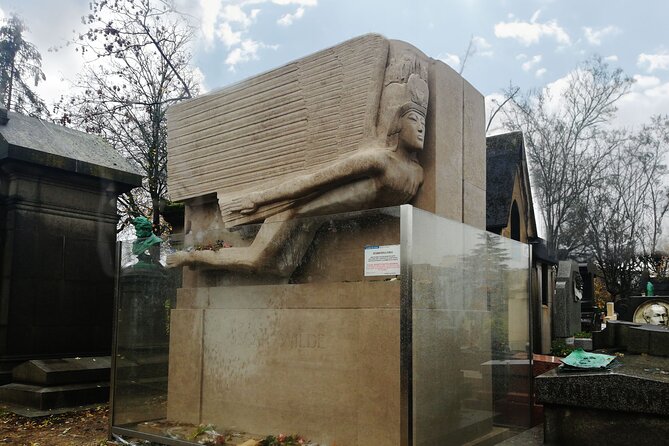 Visit to Père Lachaise Cemetery: a self-guided tour - Who should book this GeoGaming Père-Lachaise self-guided tour?