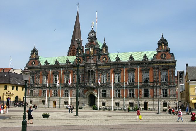 Walk Malmö with an audio guide - Kungsparken and Malmohus Castle: oldest park to Danish-era walls