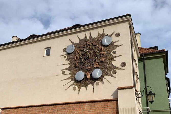 Warsaw's Old Town A Self-Guided Audio Tour - Church of the Jesuits and St John’s Archcathedral: listen to the walls