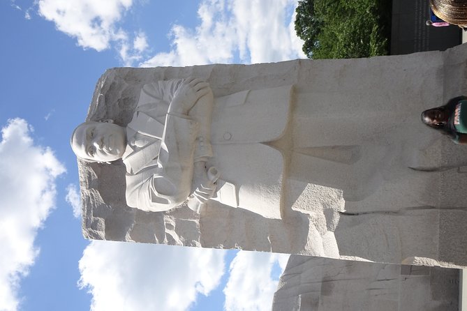 Washington DC Monuments self-guided walking tour & scavenger hunt - The Ellipse-to-Washington-Monument idea: sightseeing as a scavenger hunt