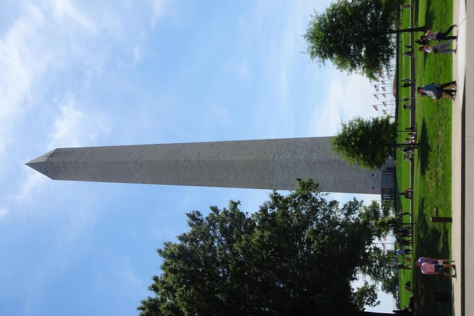 Washington DC Monuments self-guided walking tour & scavenger hunt - Vietnam Women’s Memorial and Vietnam Veterans Memorial: where the clues hit harder