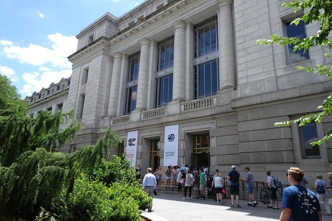 Washington DC Museums self-guided walking tour & scavenger hunt - Best for: families, teenagers, and anyone who likes solving while walking