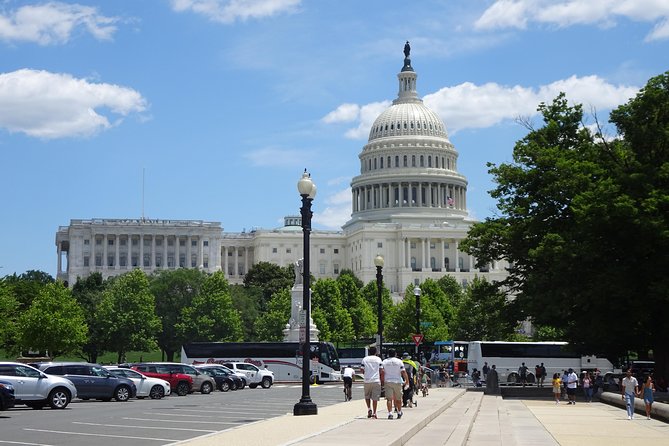 Washington DC Museums self-guided walking tour & scavenger hunt - Meeting point and route shape: Constitution Ave to the Washington Monument