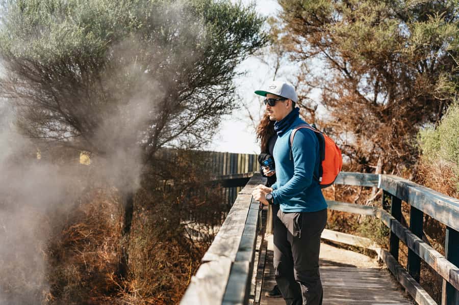 Whakarewarewa: Self-Guided Geothermal Trails - Hot-spring lakes and bubbling mud: what to watch for on the trail