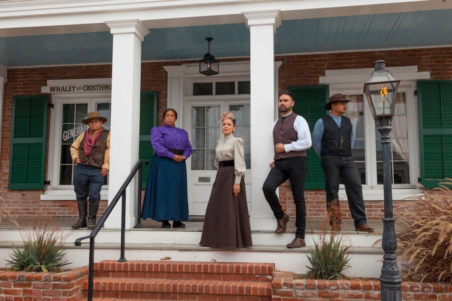 Whaley House Museum Self-Guided Tour - Entering the Whaley House Museum: the Verna House check-in