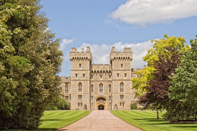 Windsor Castle Tour from London with Transportation & Audio Guide - The Coach Ride Out West: How This Tour Saves Your Time