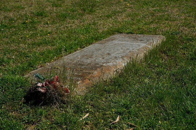 Yorktown Battlefield Self-Guided Driving Audio Tour - Yorktown National Cemetery and the Victory Monument Finish