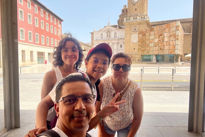 Zaragoza Scavenger Hunt and Sights Self-Guided Tour - Plaza del Pilar and Basilica de Nuestra Senora del Pilar: Questions That Make You Look
