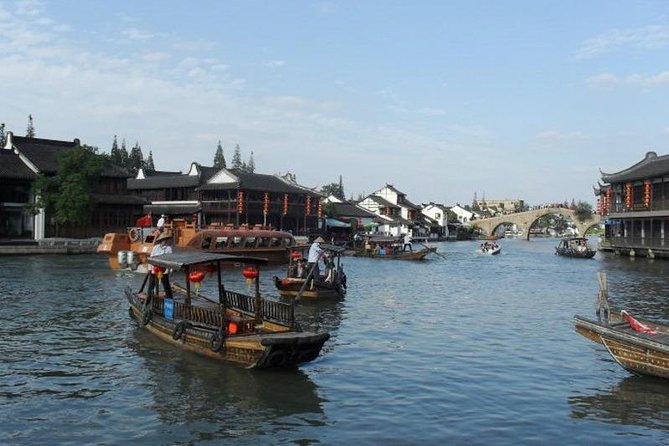 Zhujiajiao Water Town Self-Guided Tour with Private Transfer from Shanghai - Arriving in Zhujiajiao: How to Start Without Getting Lost