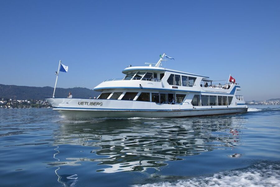 Zurich: City Bus Tour with Audio Guide and Lake Cruise - The 3.5-hour rhythm: what the bus tour actually does