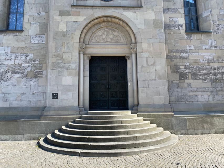 Zurich in the Mirror of the Past: Self-Guided Audio Tour - City Hall and the Lindenhof viewpoint area: Old civic energy