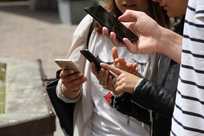 Zurich Scavenger Hunt and Sights Self-Guided Tour - How the App Turns City Walking Into “Find, Read, Photograph”